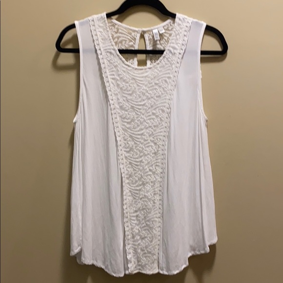 ✨NEW✨LAPIS WHITE FLOWY TOP WITH LACE - Picture 1 of 7